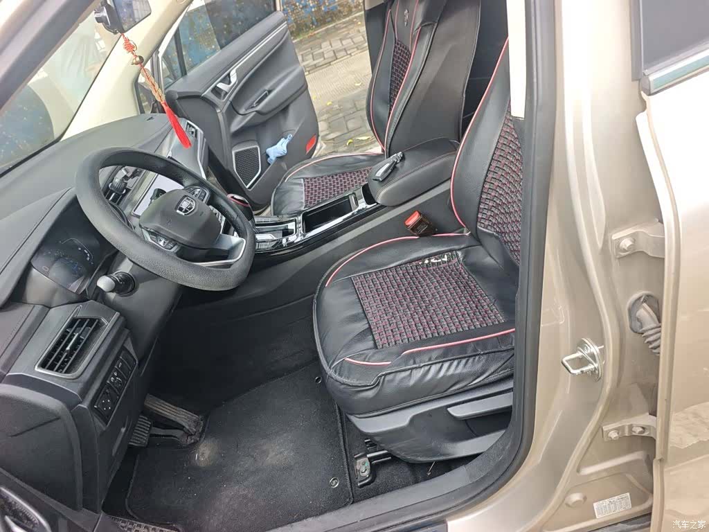 Geely Emgrand, 2020 8