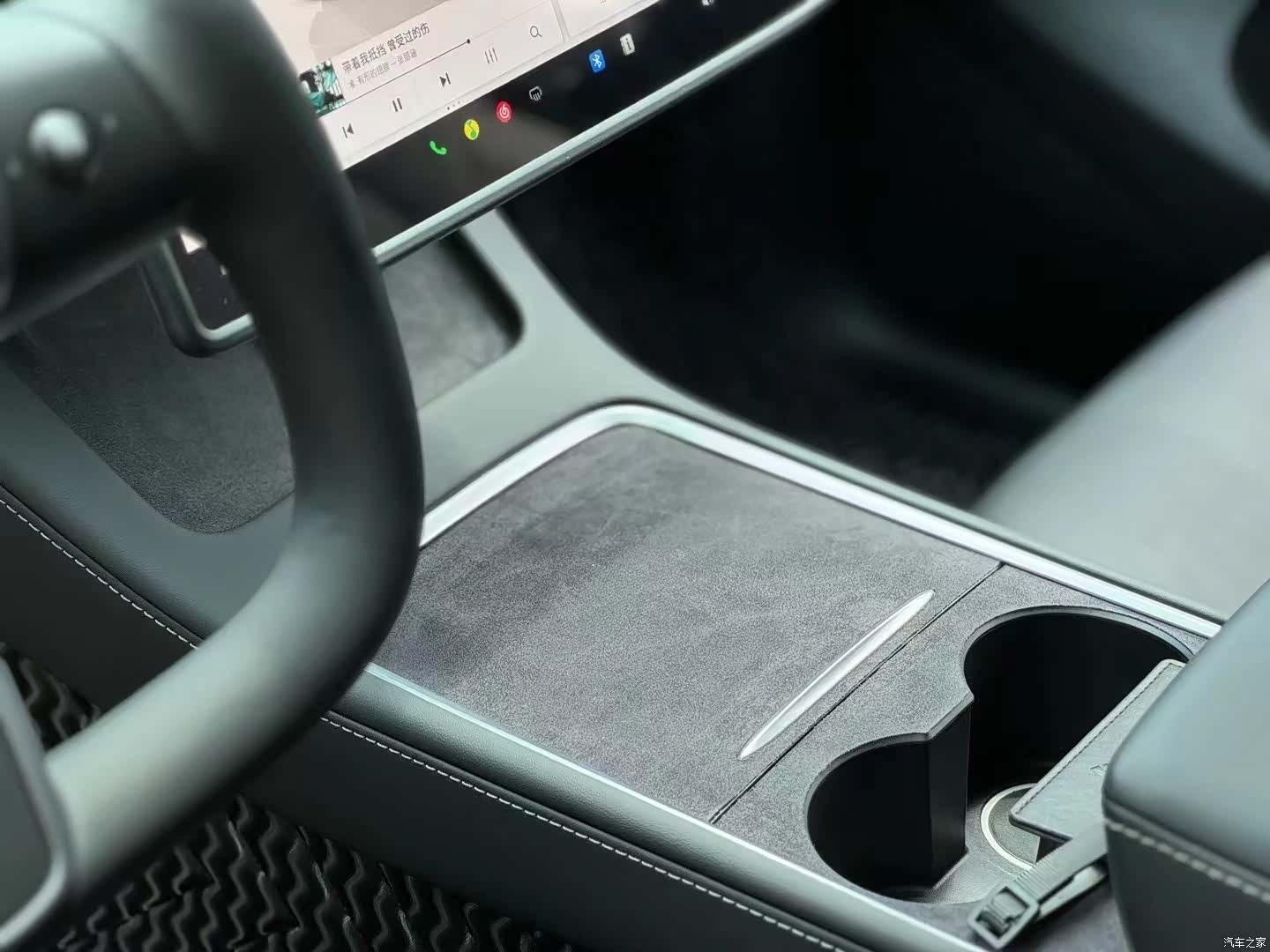 Tesla Model Y, 2023 все фото