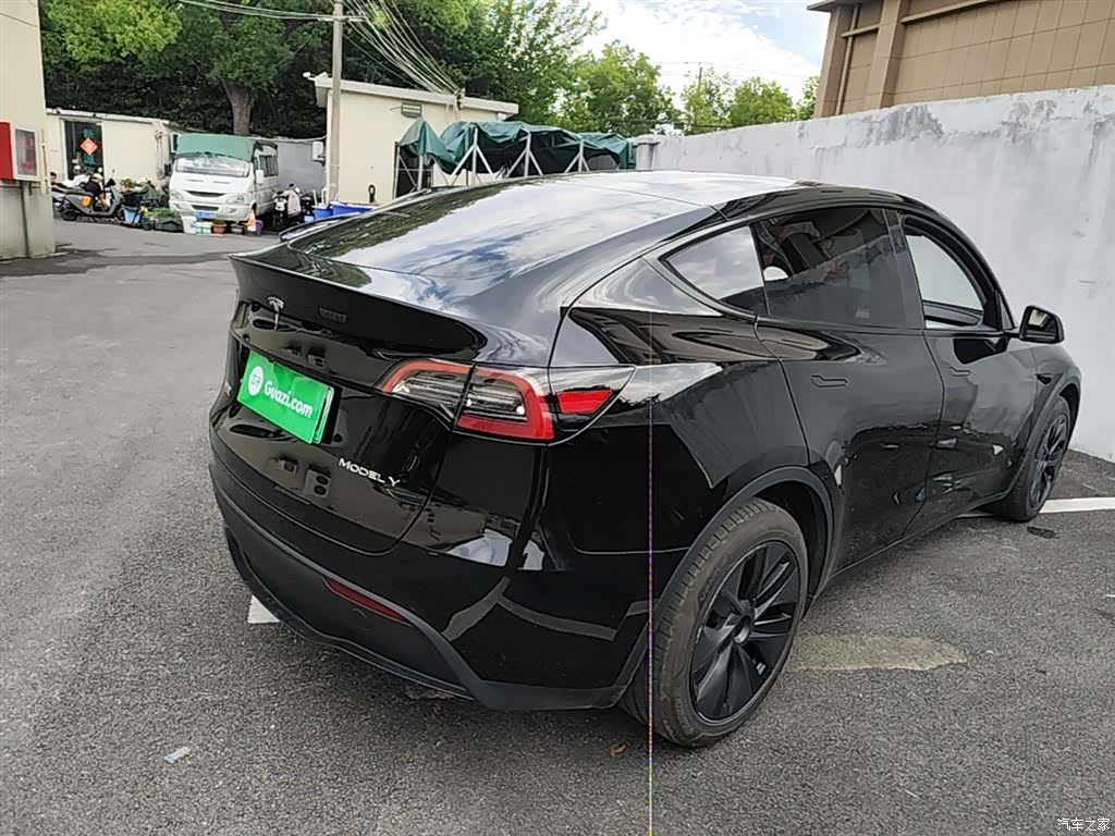 Tesla Model Y, 2024 7