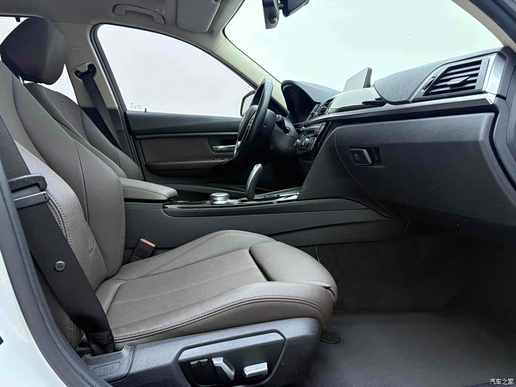 BMW 3 Series, 2019 18