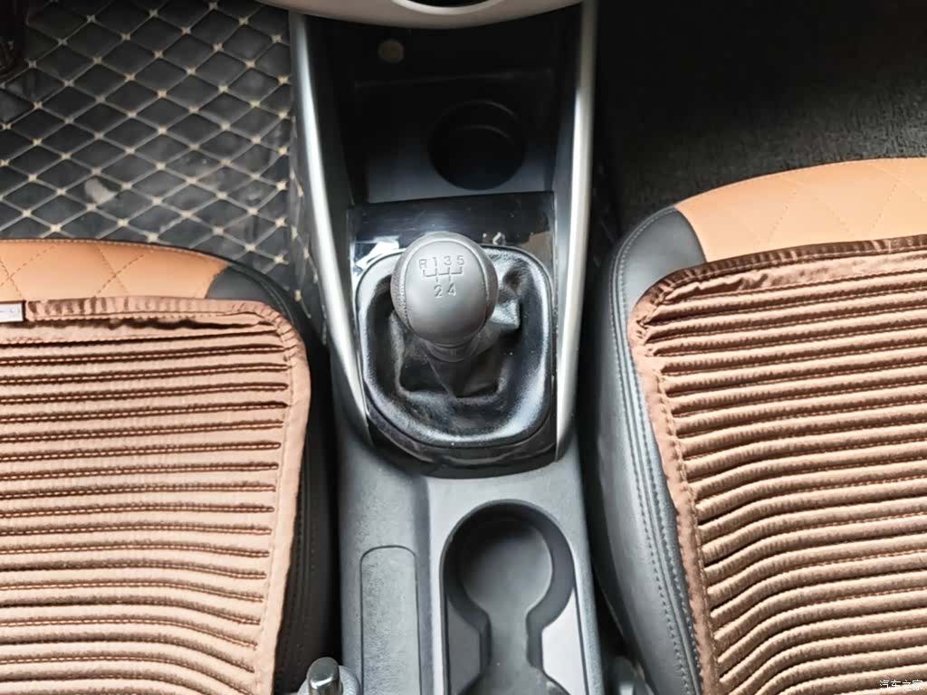 Kia GL, 2014 14