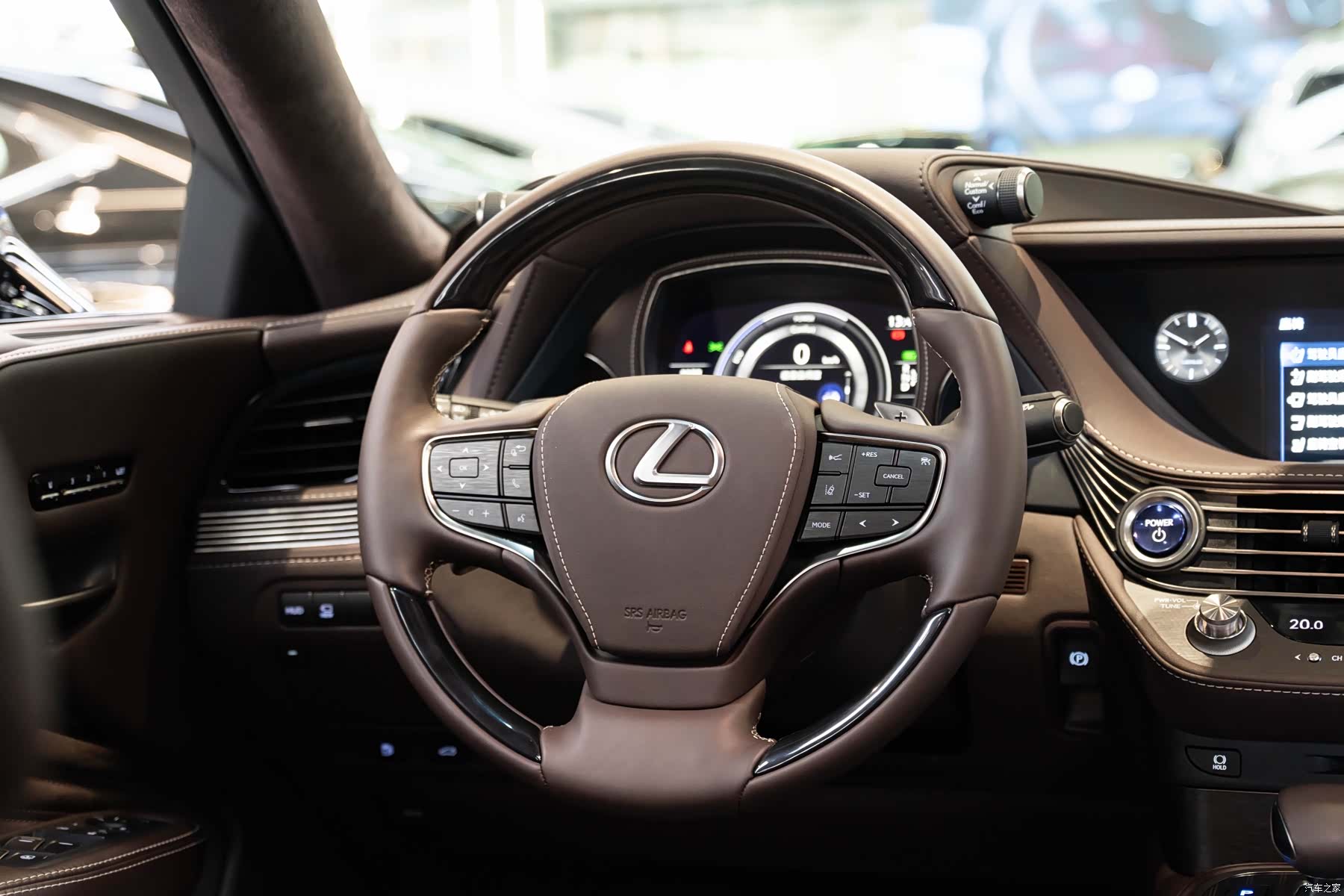 Lexus LS, 2020 14