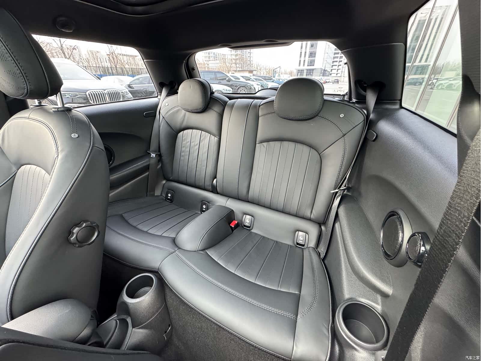 Mini Cooper, 2024 9