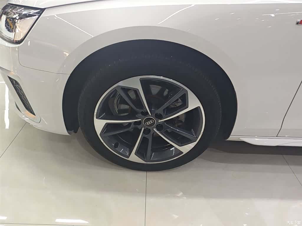 Audi A4L, 2024 23