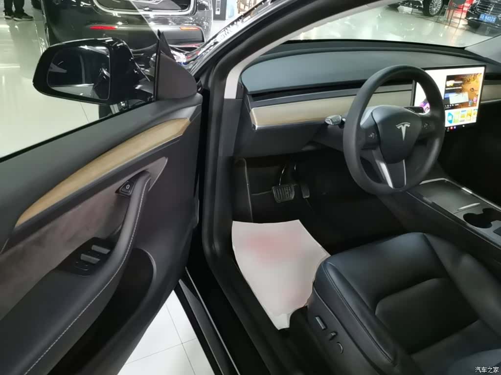 Tesla Model Y, 2021 16