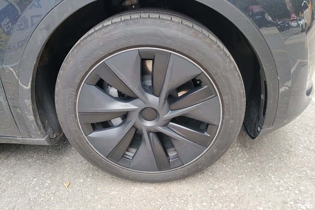 Tesla Model Y, 2025 6