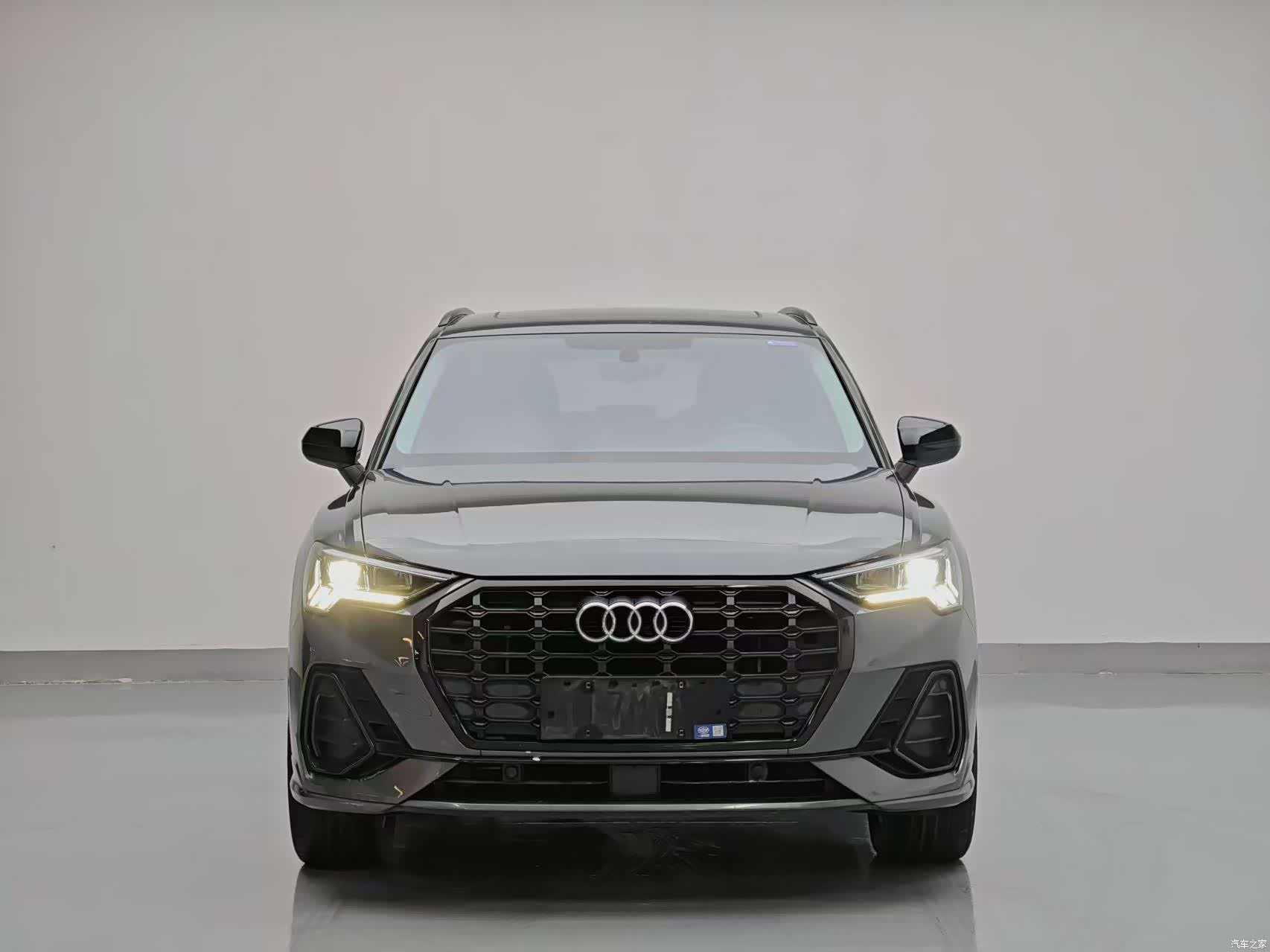 Audi Q3, 2023 2