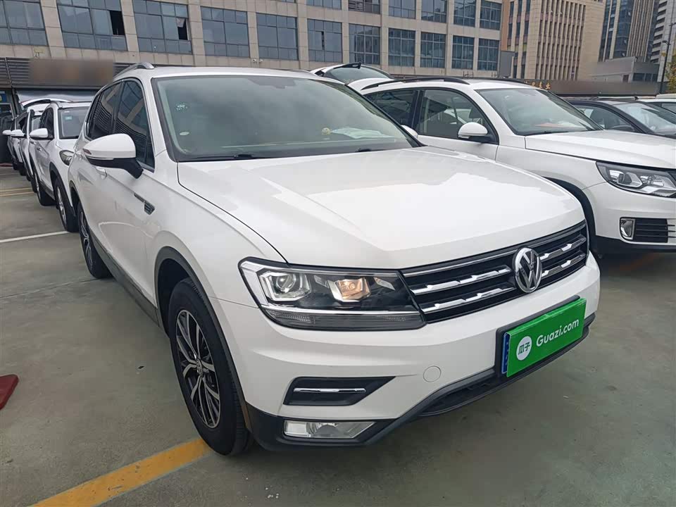 Volkswagen Tiguan L