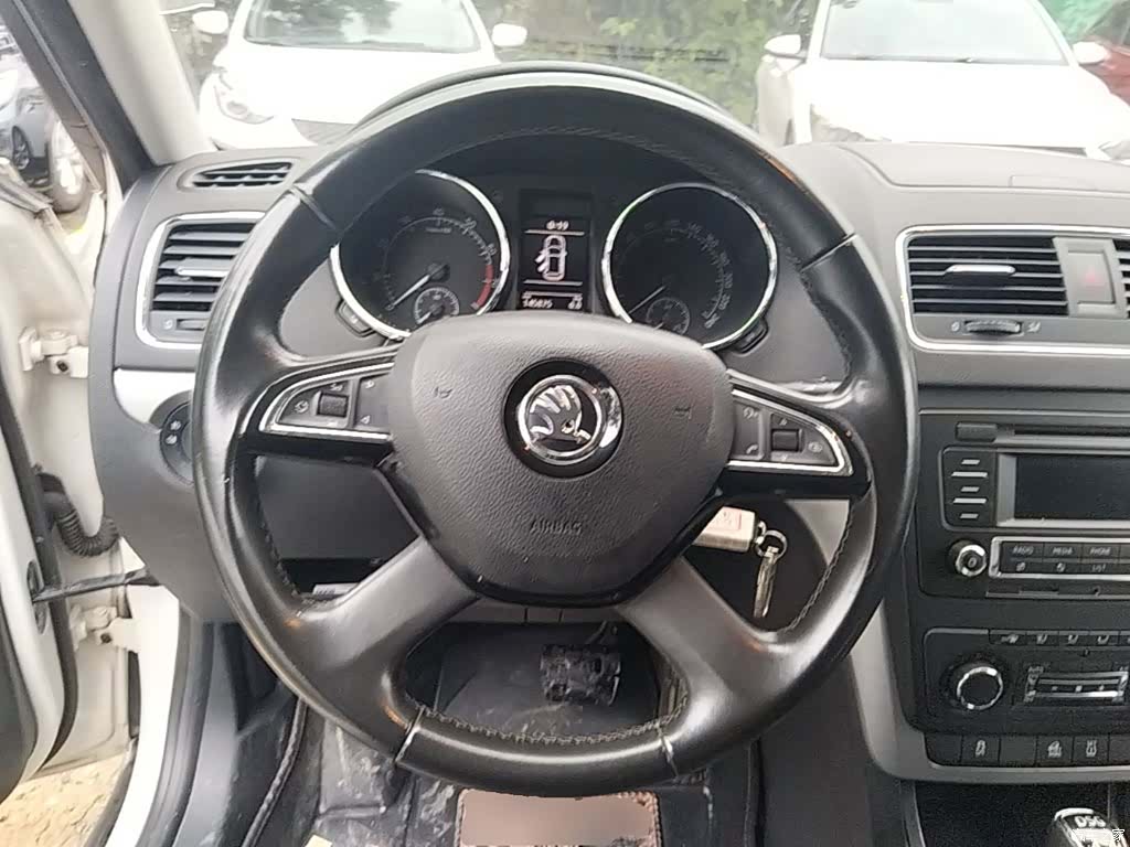 Skoda Yeti, 2015 11