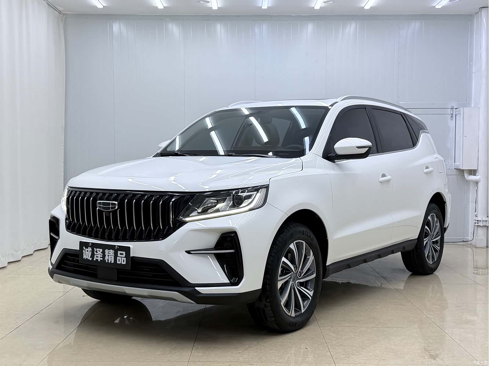 Geely X6, 2023 1