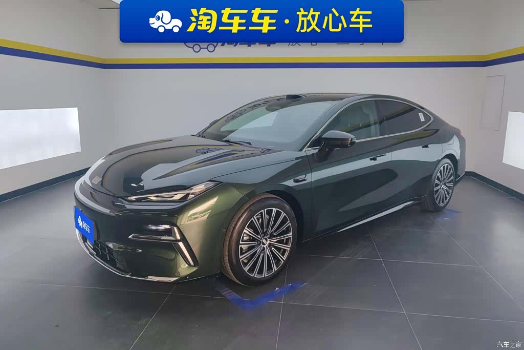 Geely 8, 2025 1