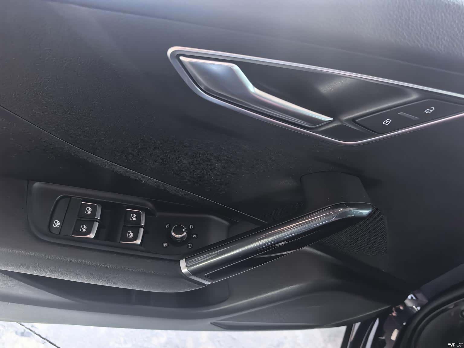 Audi Q2L, 2020 12