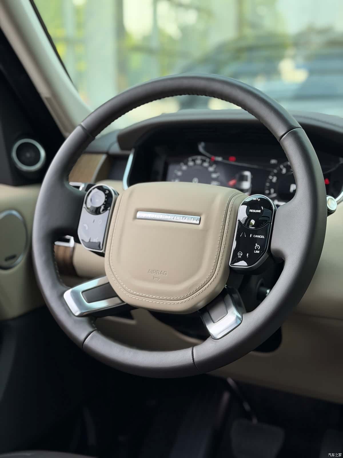 Land Rover Range Rover, 2019 19