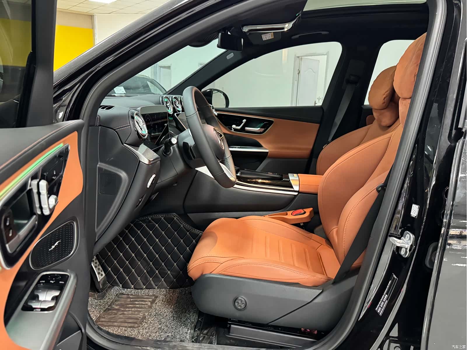 Mercedes-Benz GLC, 2025 4