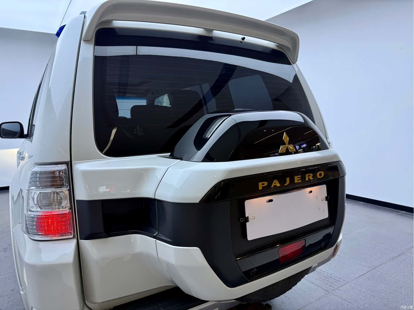 Mitsubishi Pajero, 2019 9