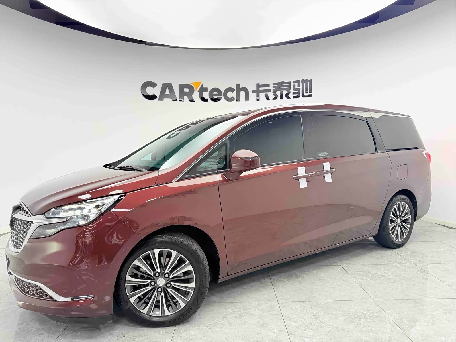 Buick GL8, 2021 1