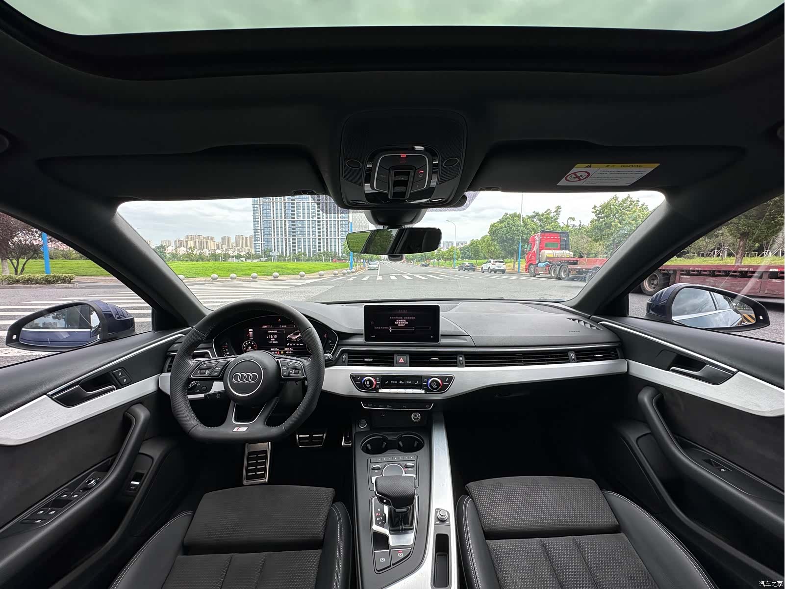 Audi A4, 2019 14