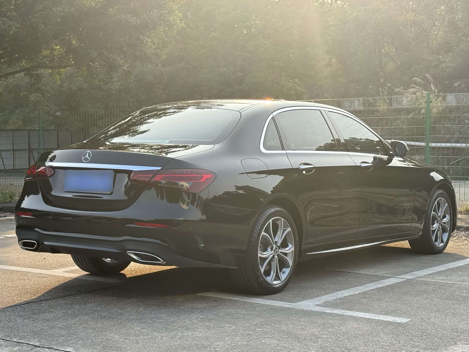 Mercedes-Benz E-Class, 2022 15