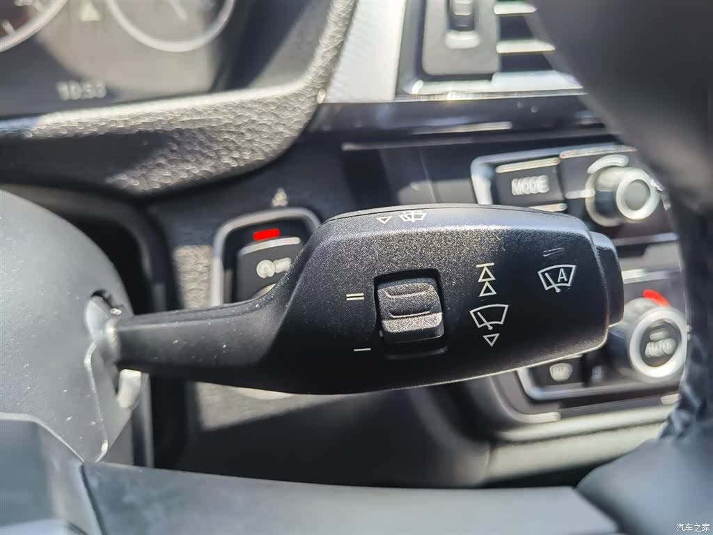 BMW 3 Series, 2016 23