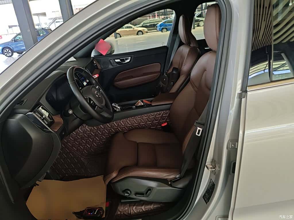 Volvo XC60, 2023 15