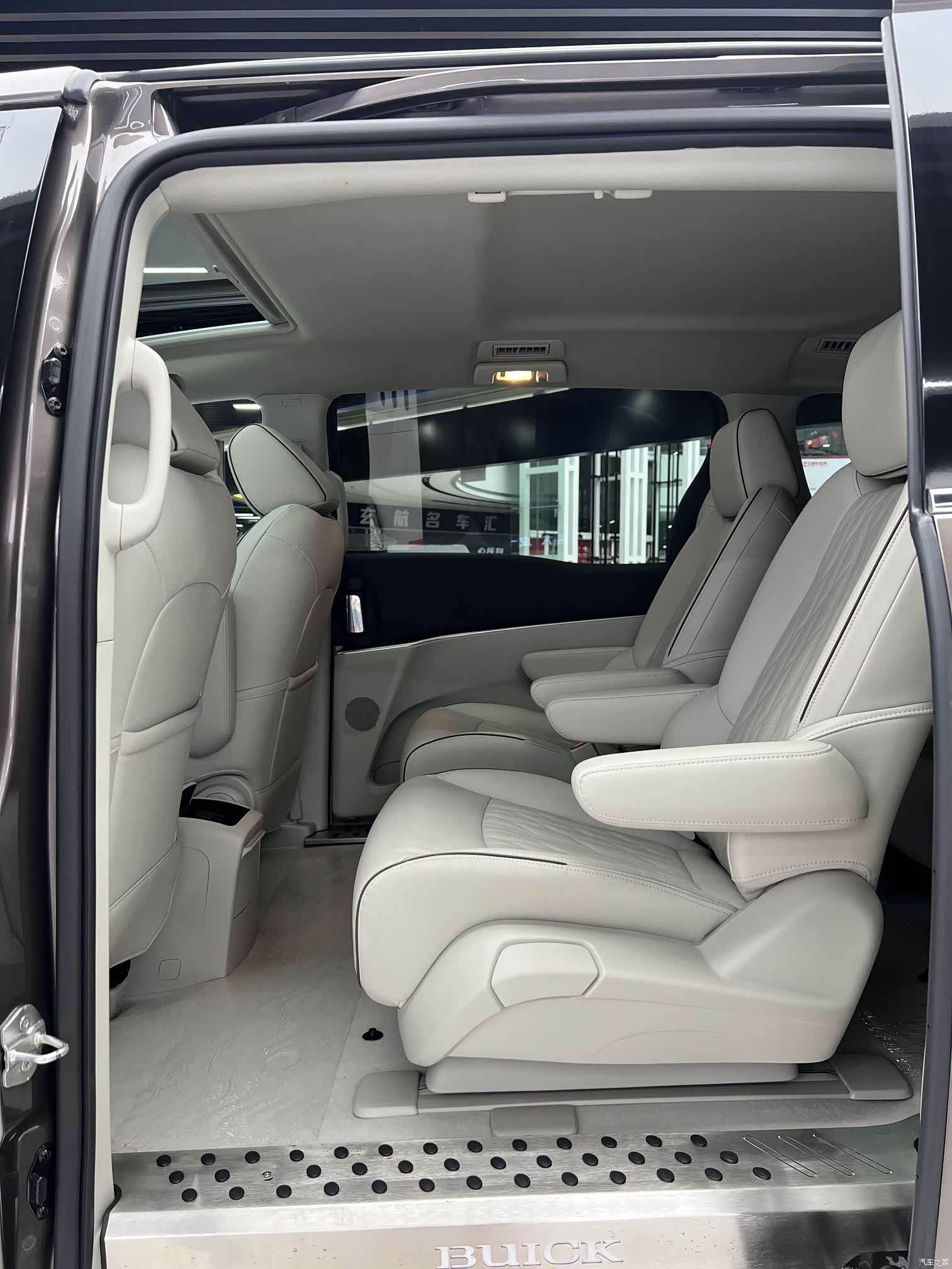 Buick GL8, 2022 12