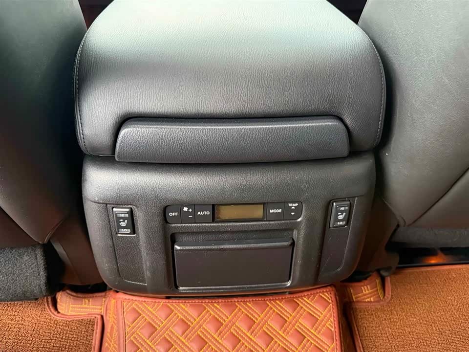 Infiniti QX Infiniti QX