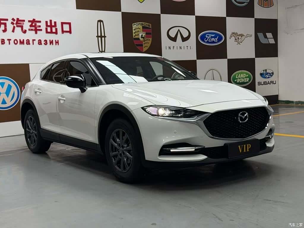Mazda CX-4, 2023 3
