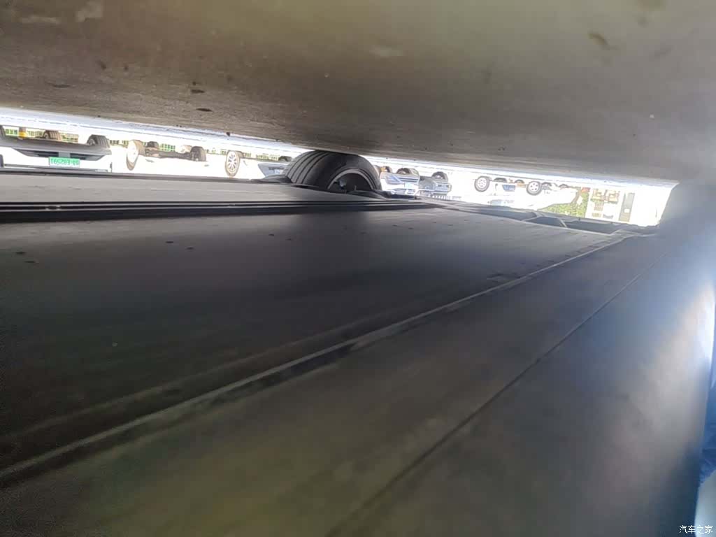 Tesla Model Y, 2023 21