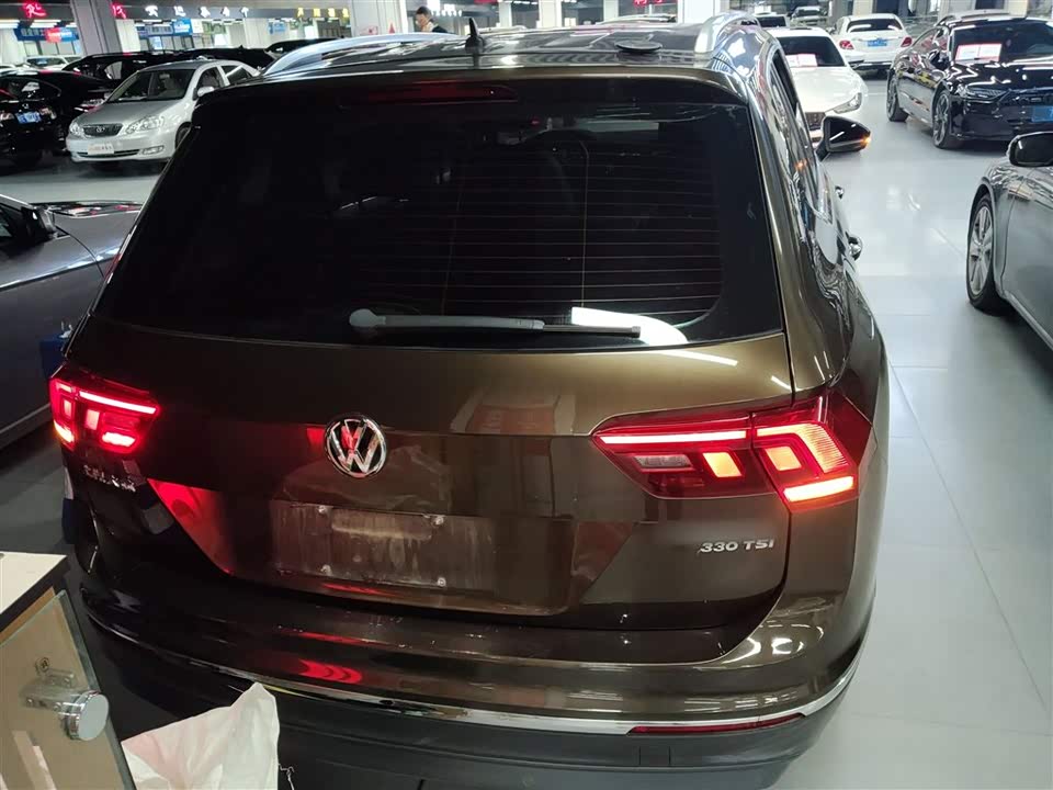 Volkswagen Tiguan L