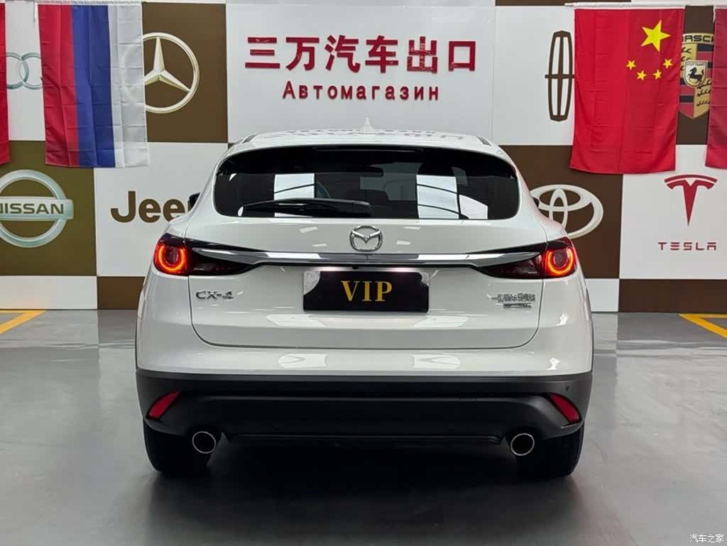 Mazda CX-4, 2023 все фото