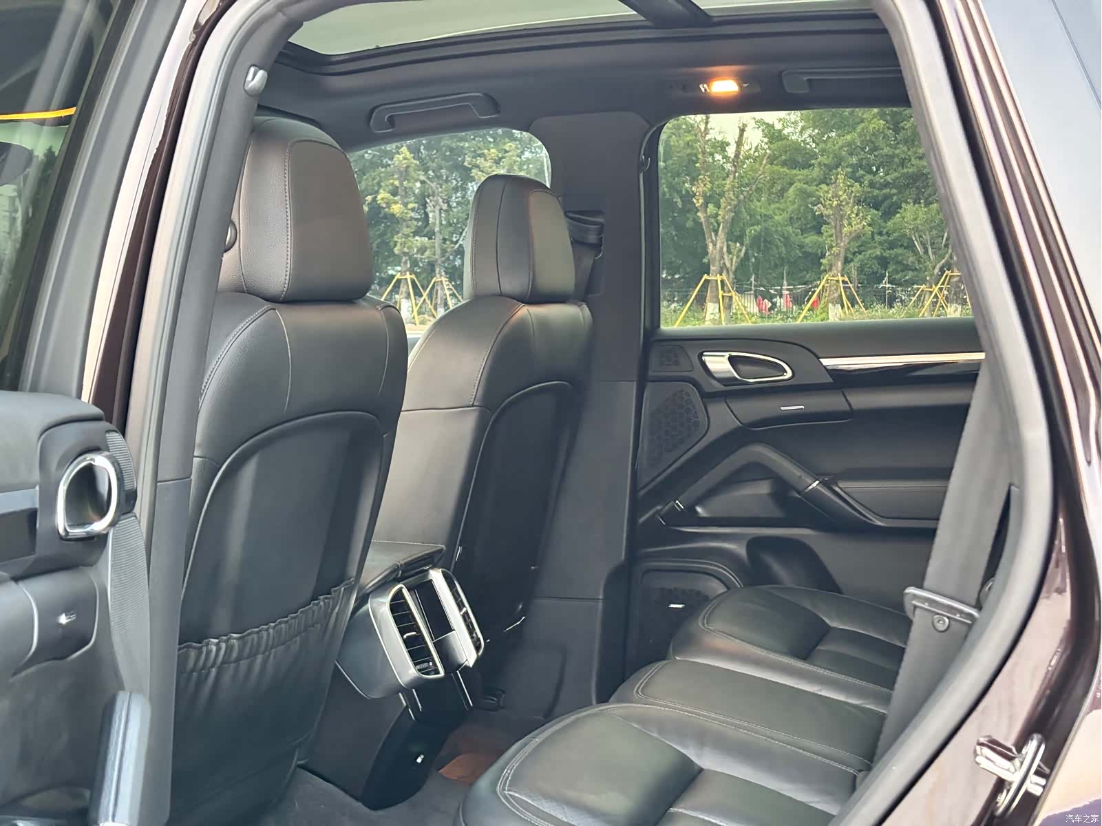 Porsche Cayenne, 2016 12
