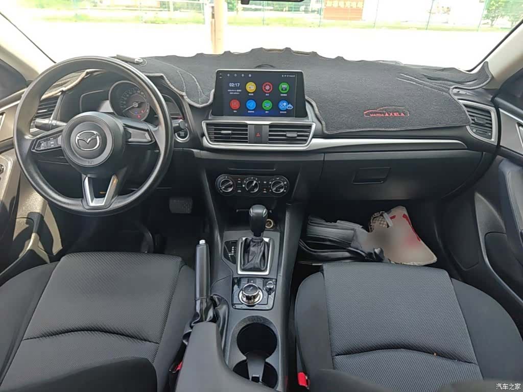 Mazda Mazda3, 2018 10