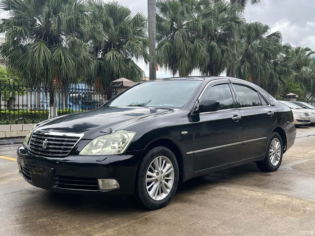 Toyota Crown, 2008 1