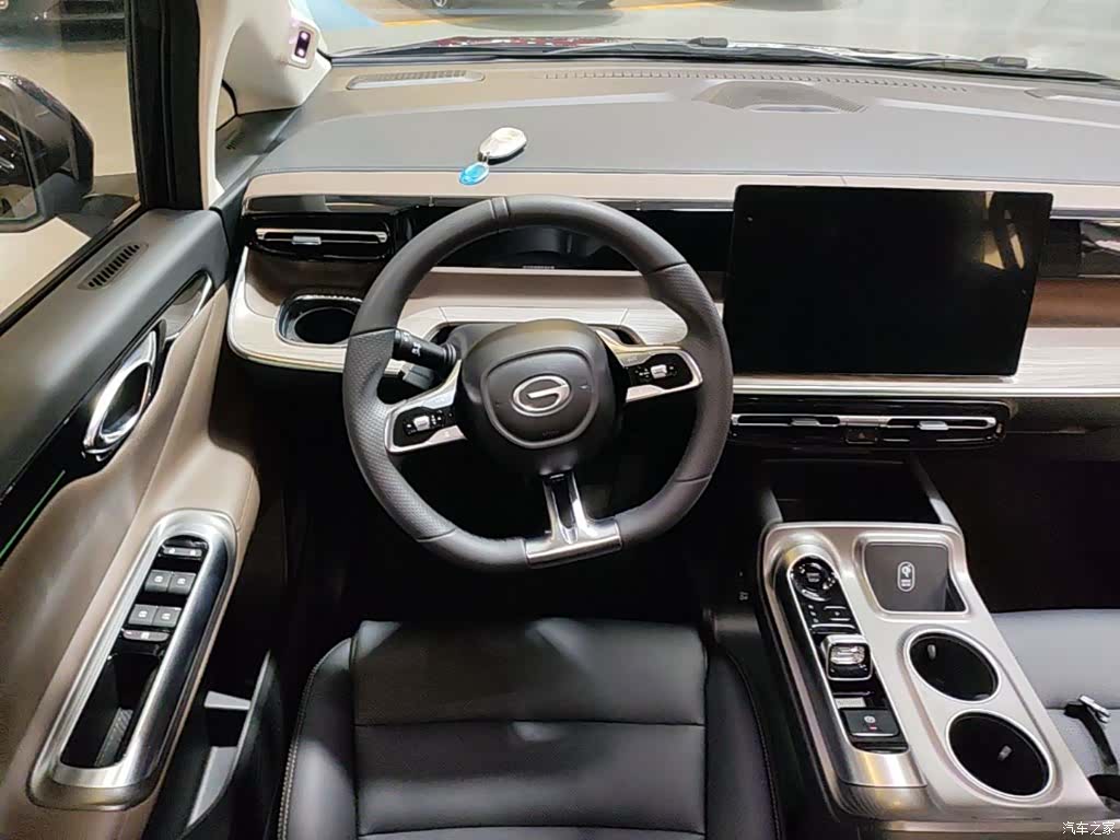 Trumpchi E8, 2024 11