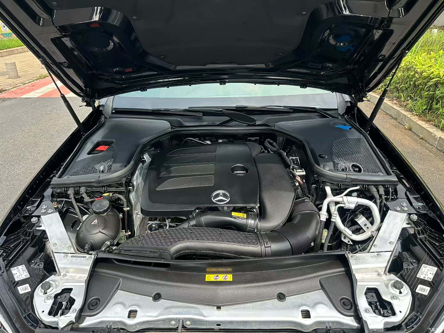 Mercedes-Benz E-Class, 2024 9