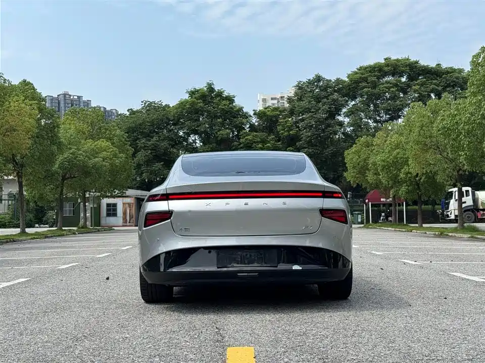 XPENG P7