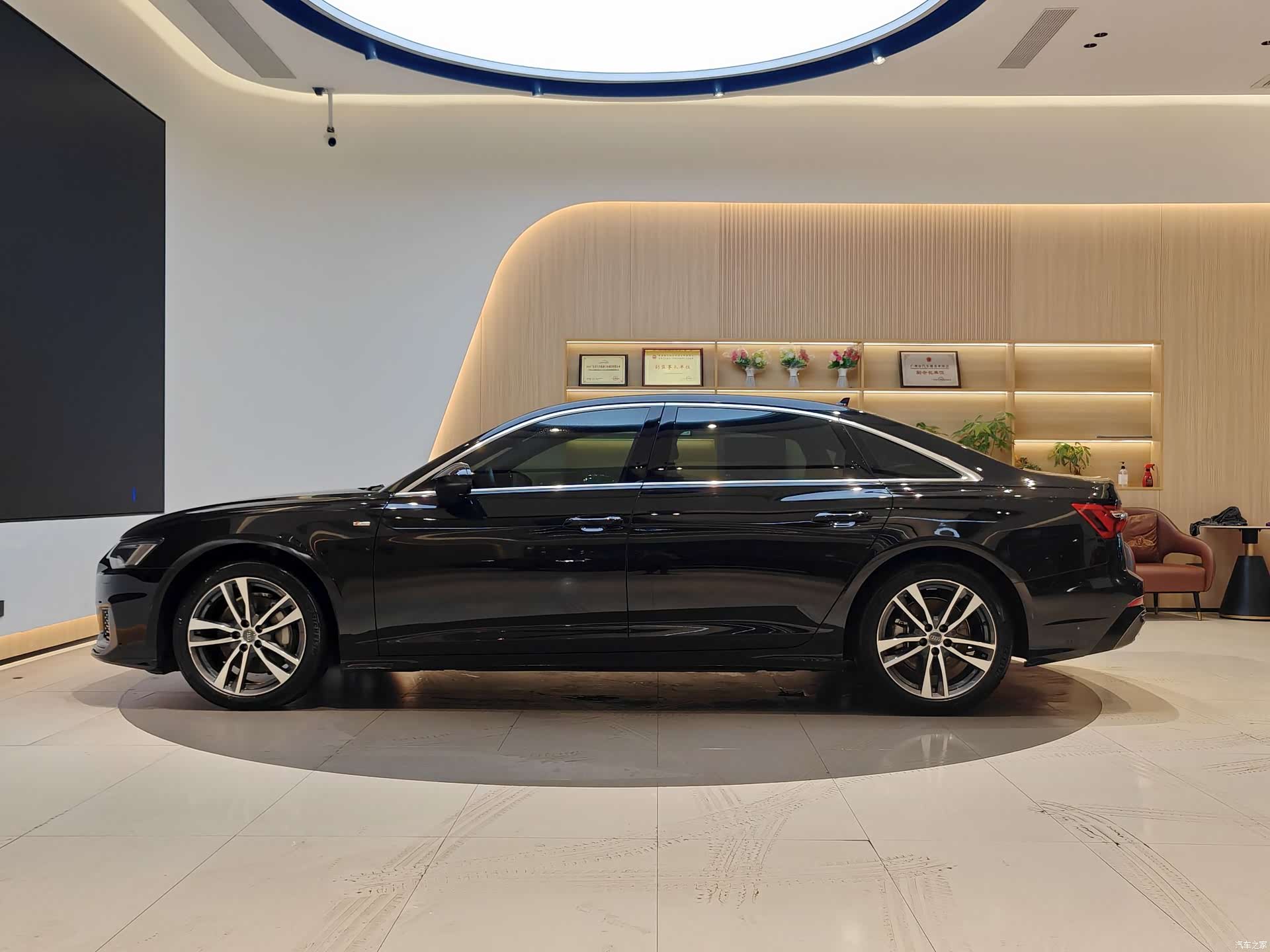 Audi A6L, 2020 7