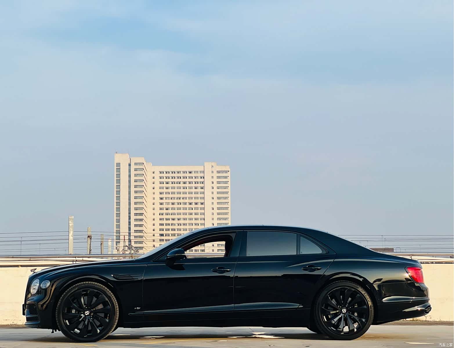 Bentley Flying Spur, 2022 16