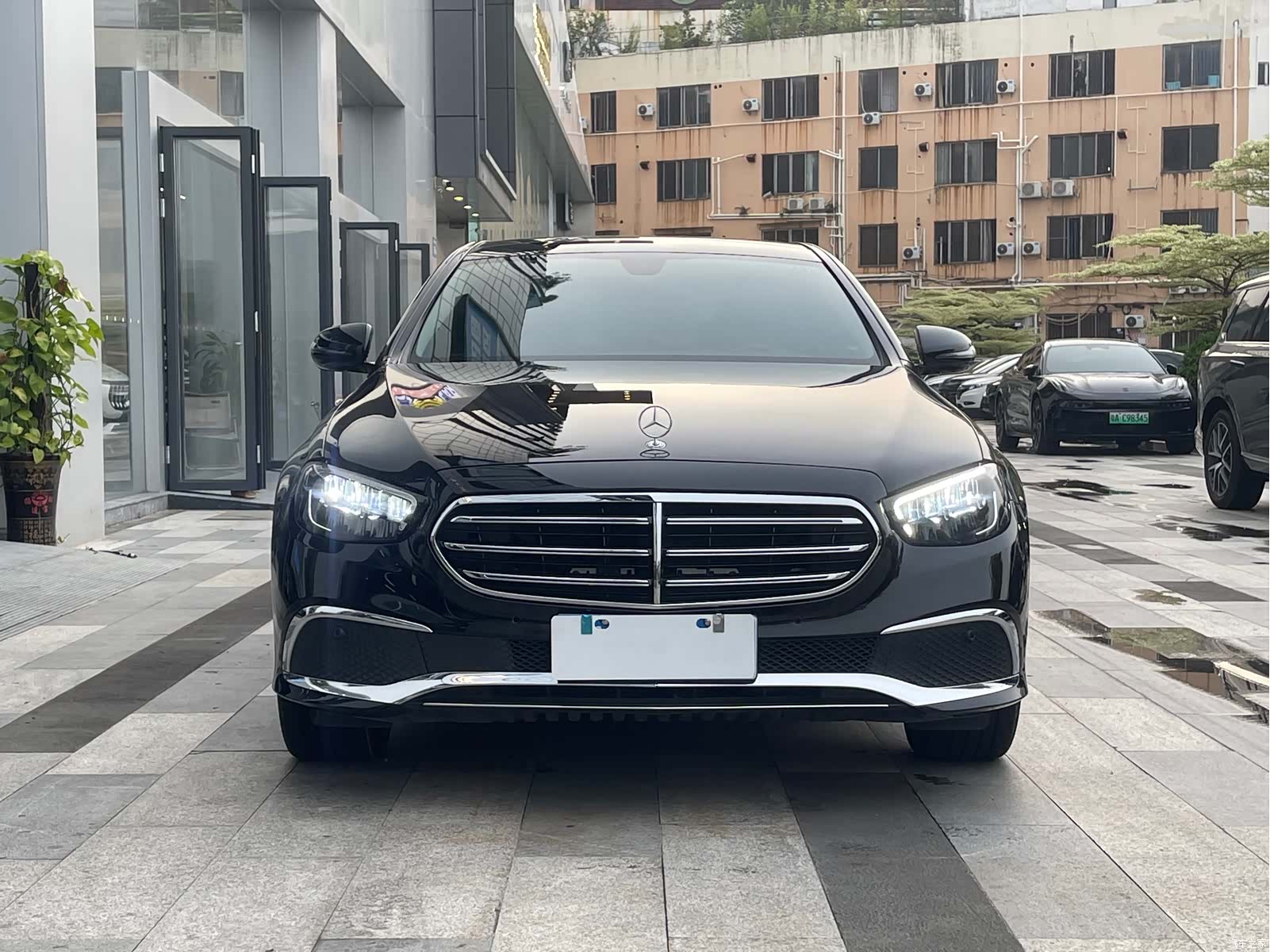 Mercedes-Benz E-Class, 2023 19