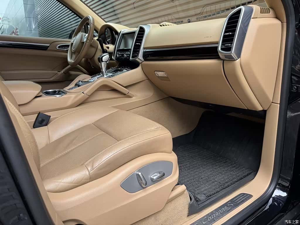 Porsche Cayenne, 2014 15