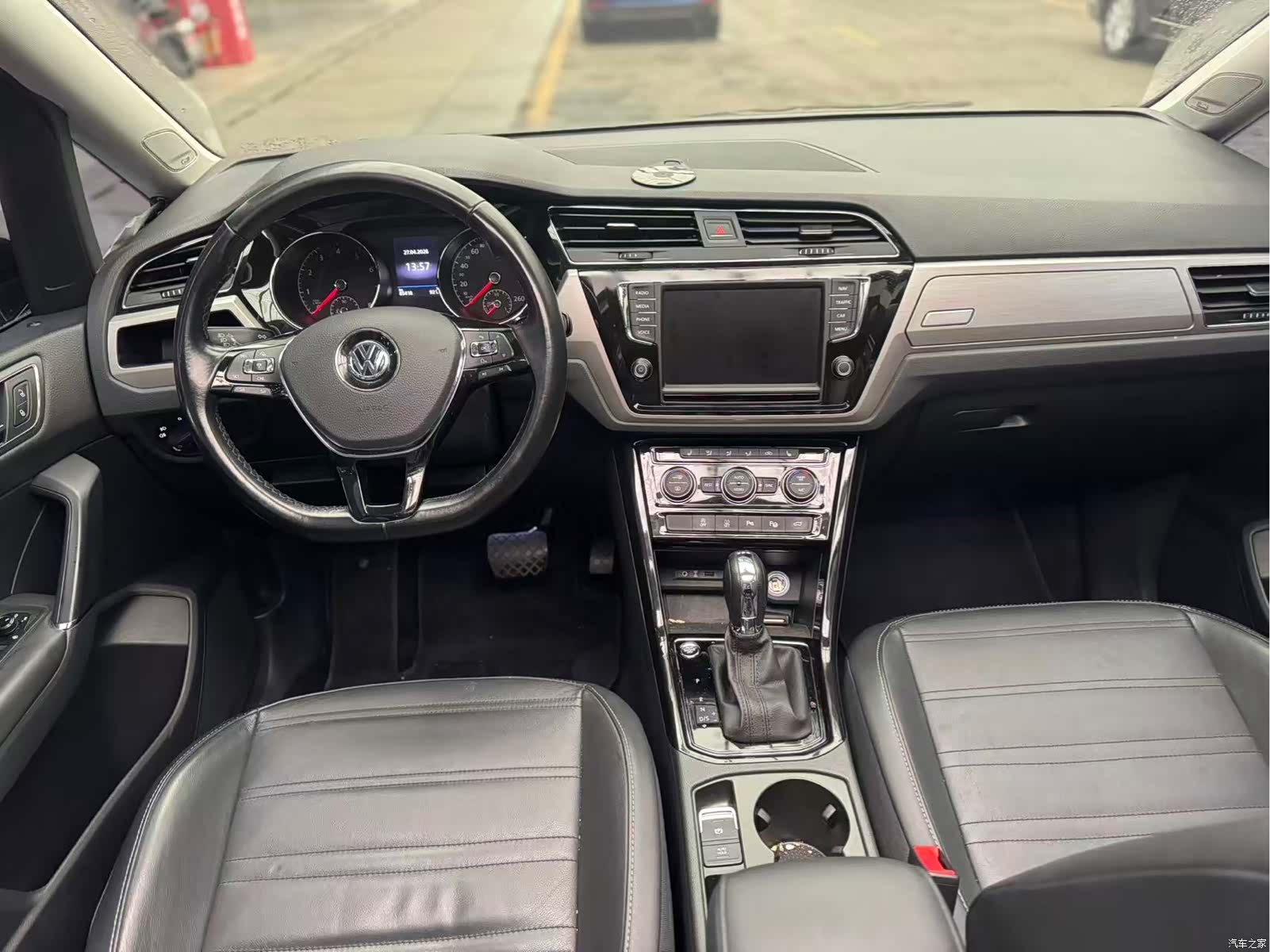 Volkswagen L, 2019 7
