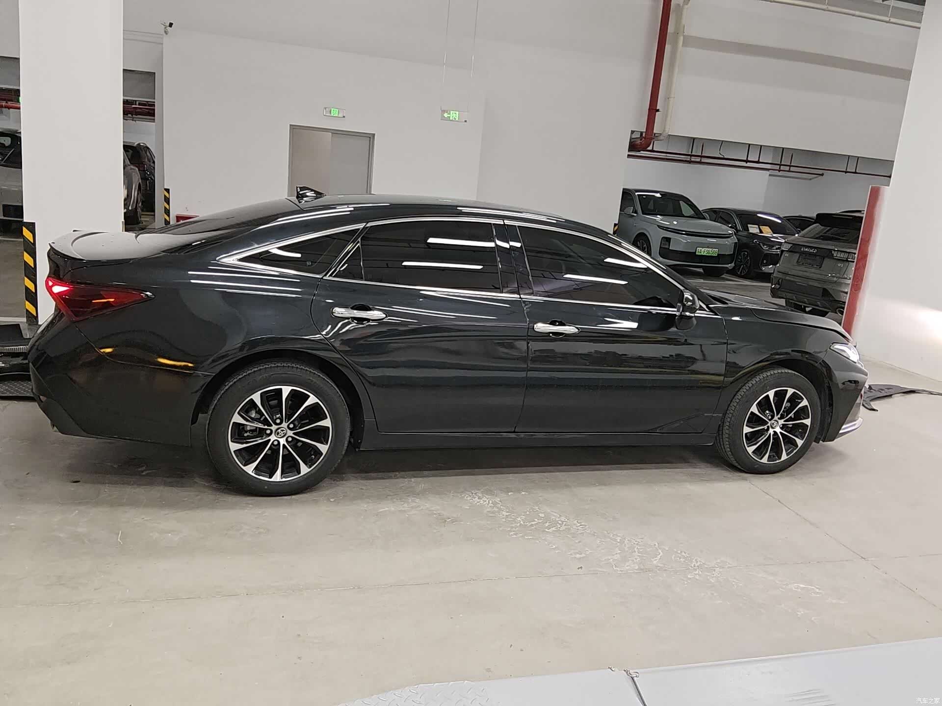 Toyota Avalon, 2024 все фото