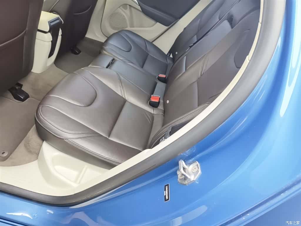 Volvo V40, 2016 17