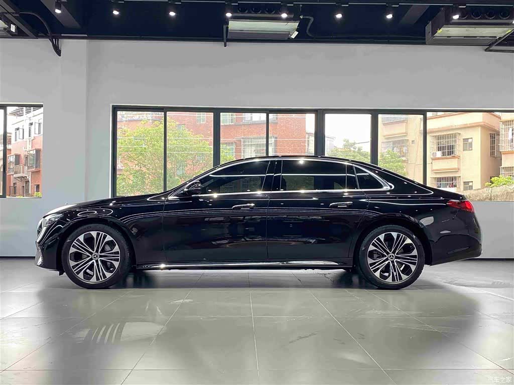 Mercedes-Benz E-Class, 2026 3