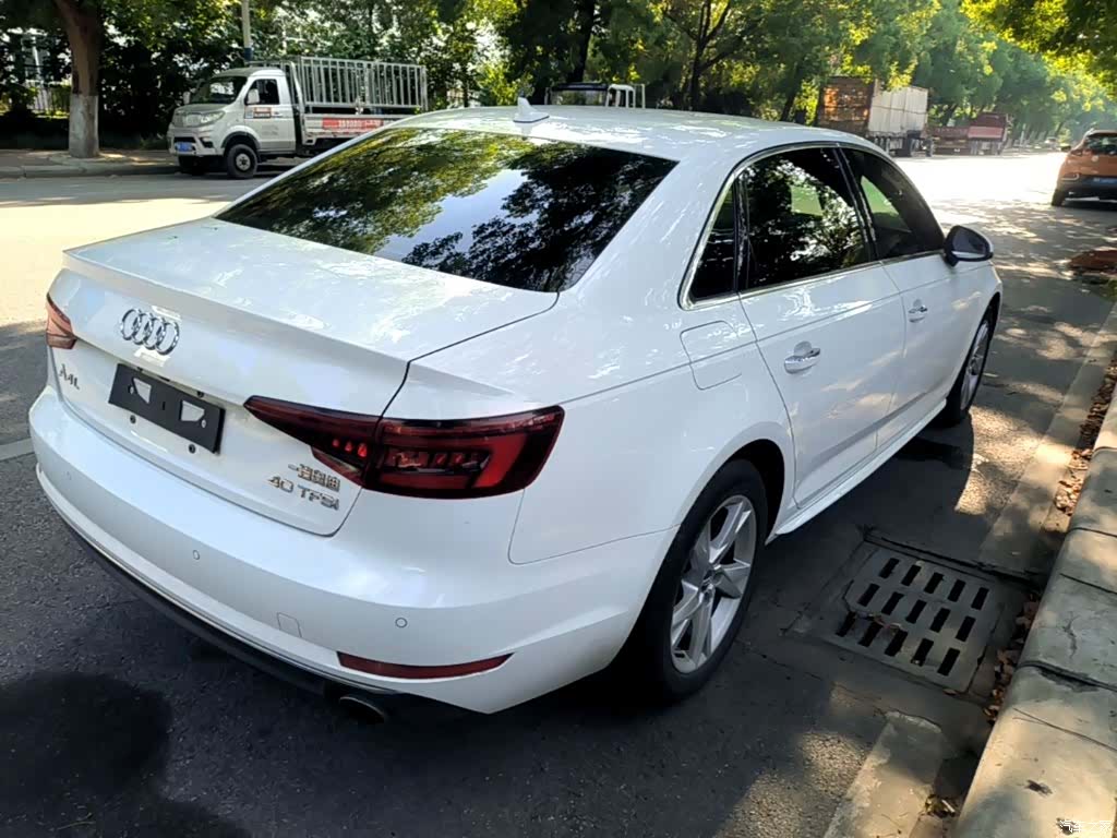 Audi A4L, 2018 7