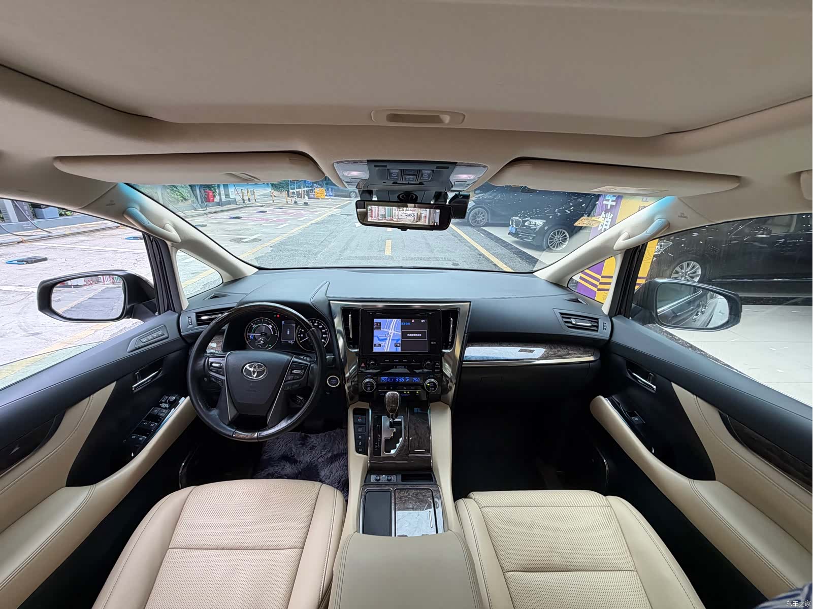 Toyota Vellfire, 2019 8