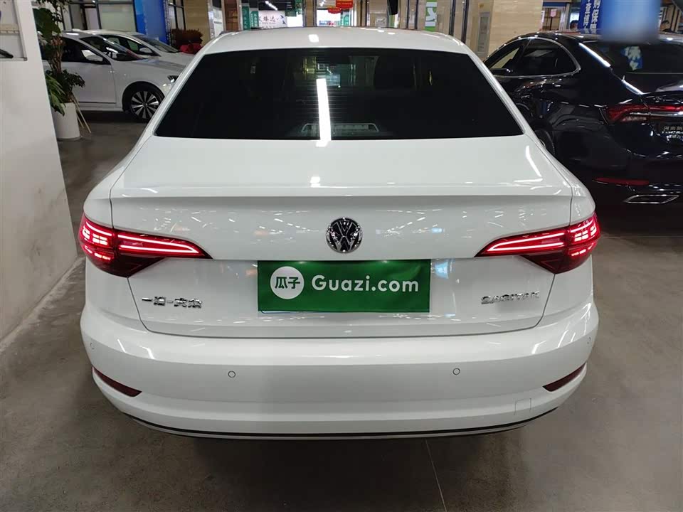 Volkswagen Sagitar