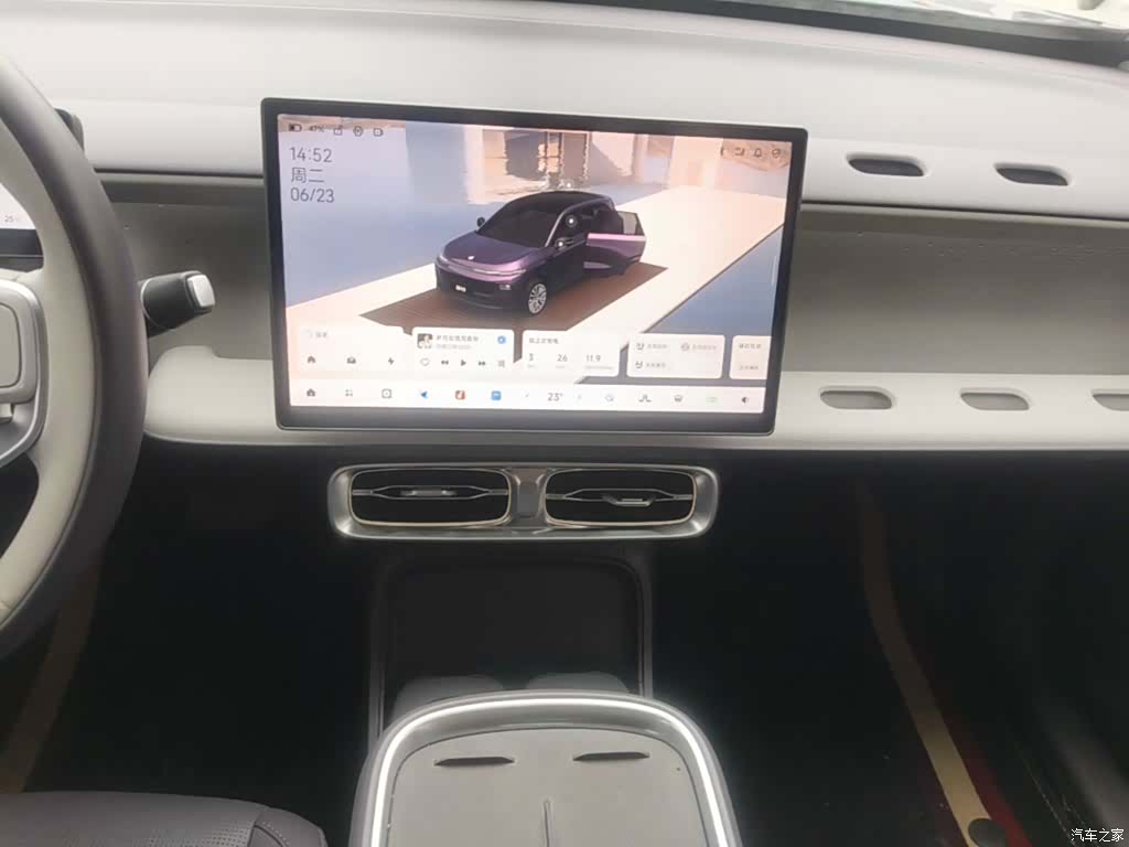 Leapmotor B10, 2025 13