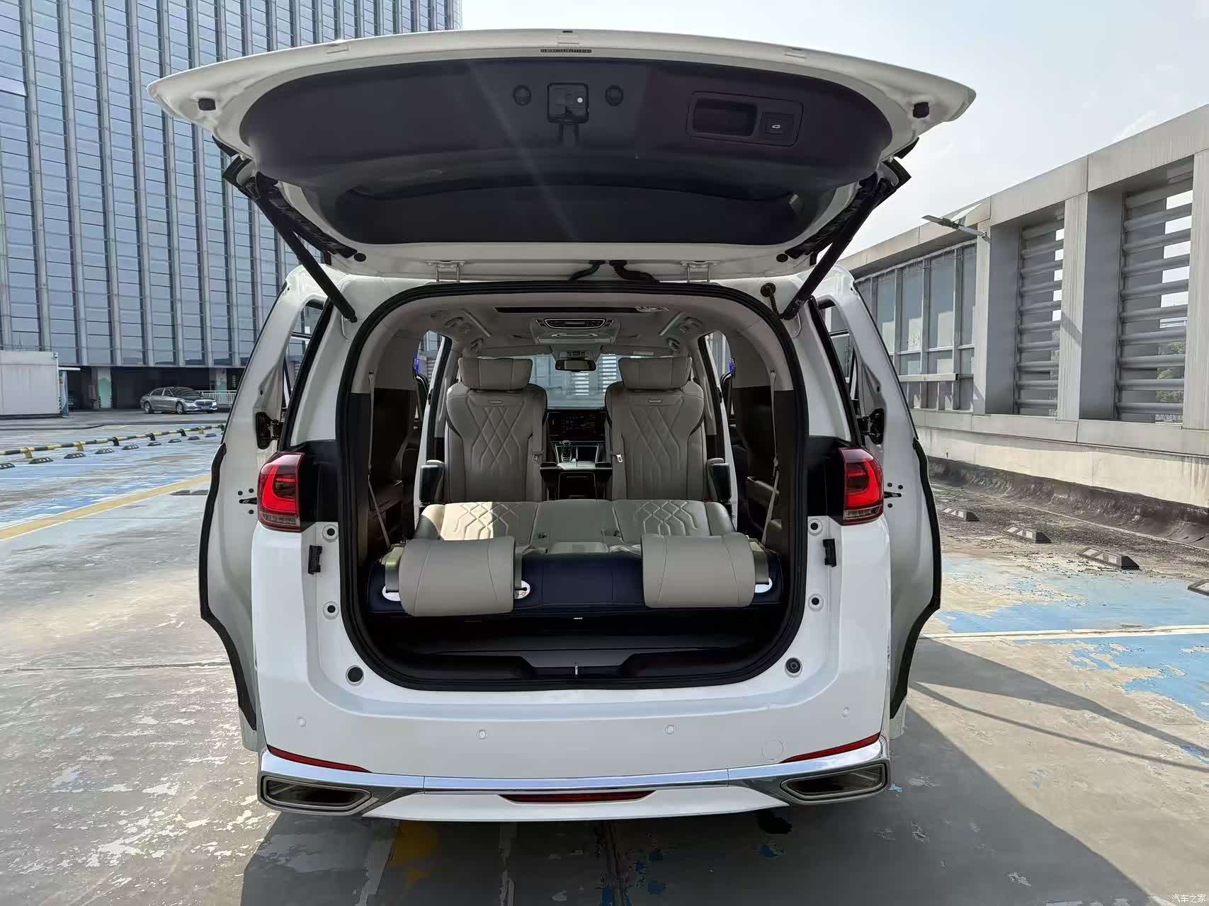 Trumpchi M8, 2021 37