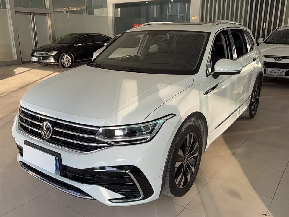 Volkswagen Tiguan L